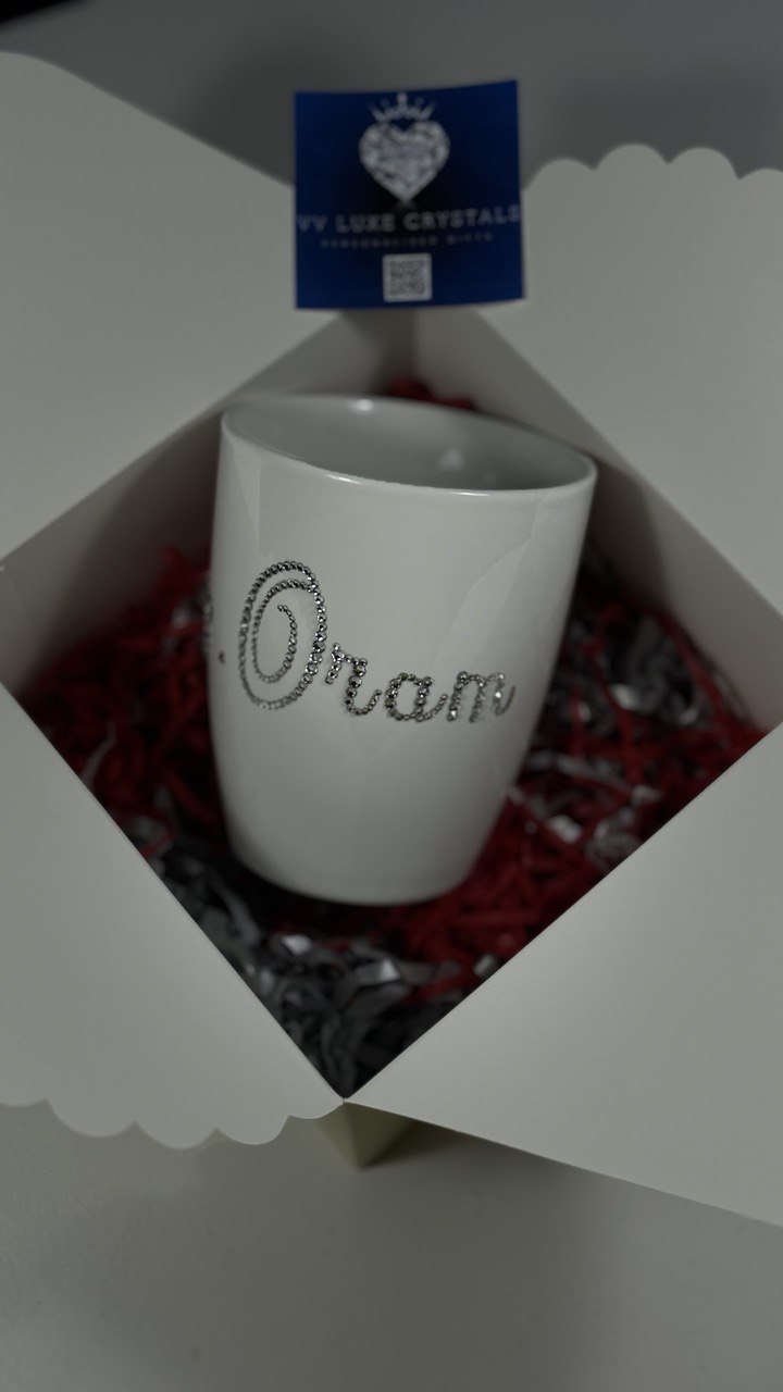 Name mug. Birthday gift for girlfriend, gift for mom, dad, friend. Mug with rhinestones.